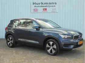 Volvo XC40 (2022) thumbnail 3