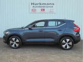 Volvo XC40 (2022) thumbnail 4