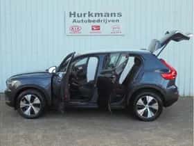 Volvo XC40 (2022) thumbnail 5