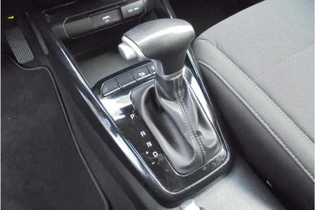 Kia Rio (2023) thumbnail 14