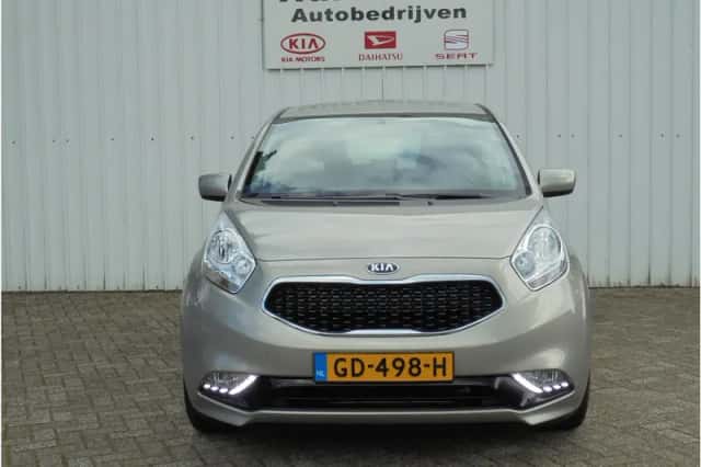 Kia Venga (2015) thumbnail 2