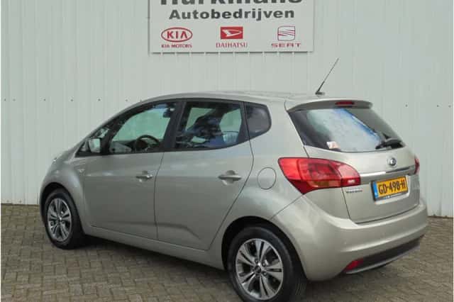Kia Venga (2015) thumbnail 6