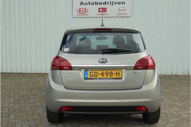 Kia Venga (2015) thumbnail 7