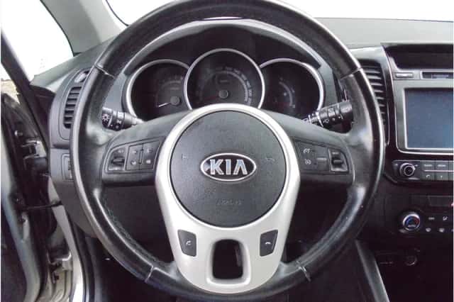 Kia Venga (2015) thumbnail 9