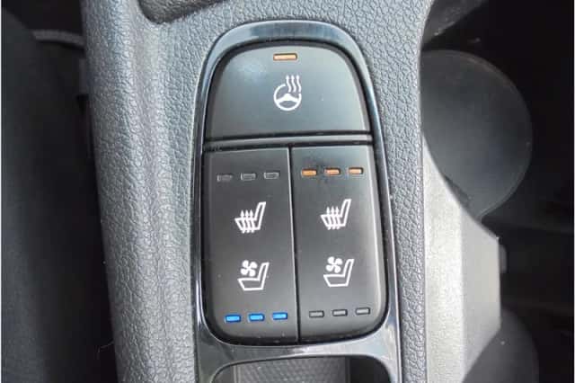 Kia Niro (2018) thumbnail 34