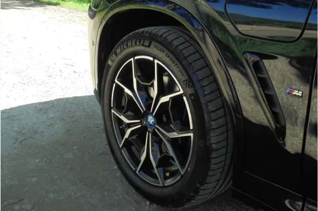 BMW X3 (2023) thumbnail 14