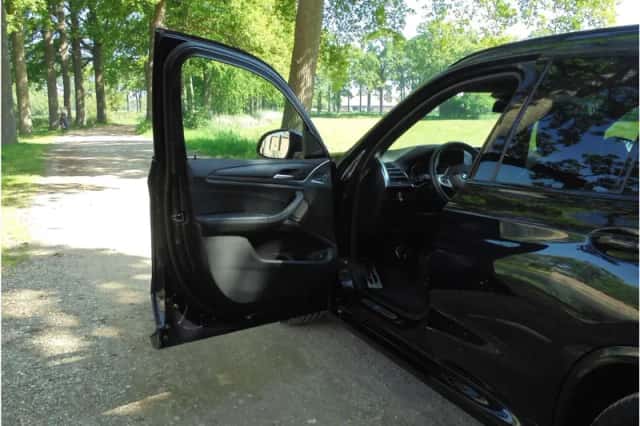 BMW X3 (2023) thumbnail 30