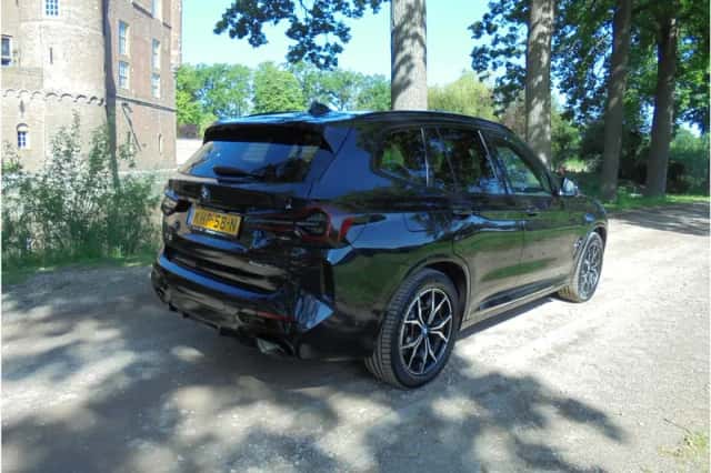 BMW X3 (2023) thumbnail 7