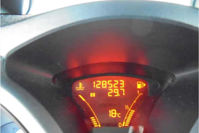 Nissan Juke (2011) thumbnail 18
