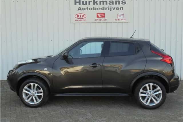 Nissan Juke (2011) thumbnail 4