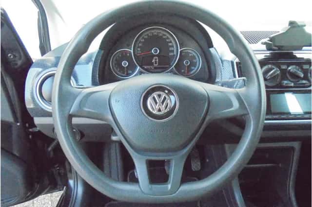 Volkswagen Up! (2019) thumbnail 21