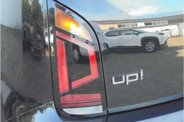 Volkswagen Up! (2019) thumbnail 8