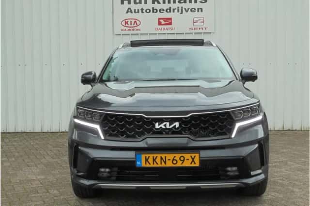 Kia Sorento (2023) thumbnail 2