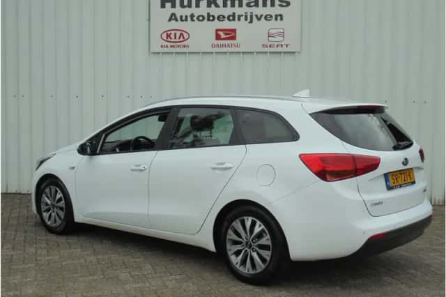 Kia Cee (2018) thumbnail 6