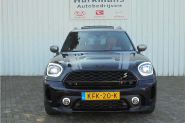 MINI Countryman (2022) thumbnail 2
