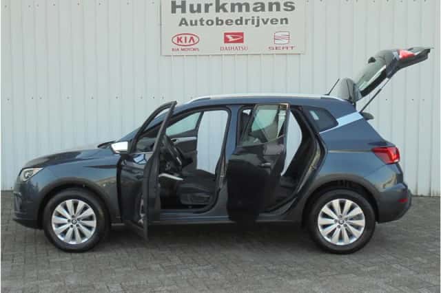 SEAT Arona (2020) thumbnail 5