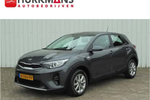 Kia Stonic (2019) thumbnail 1