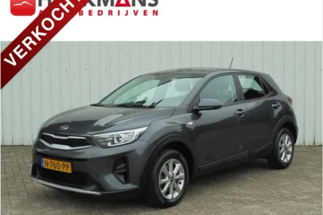Kia Stonic (2019) thumbnail 1