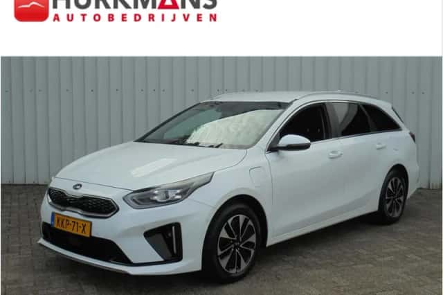 Kia Ceed (2021) thumbnail 1