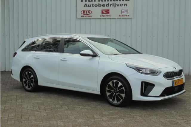 Kia Ceed (2021) thumbnail 3
