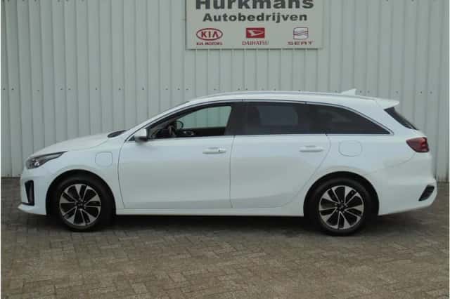 Kia Ceed (2021) thumbnail 4