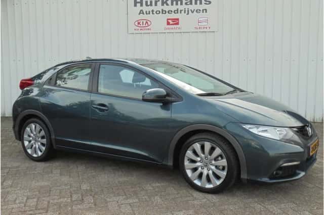 Honda Civic (2013) thumbnail 3