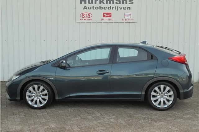 Honda Civic (2013) thumbnail 4