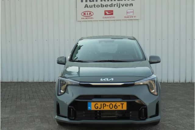 Kia Picanto (2024) thumbnail 2