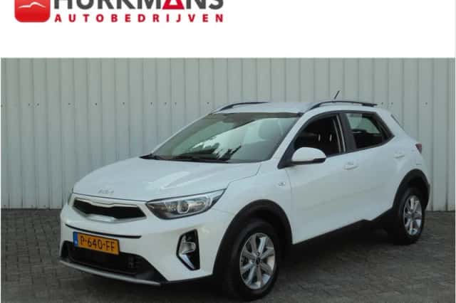 Kia Stonic (2022) thumbnail 1