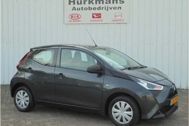 Toyota Aygo (2020) thumbnail 3