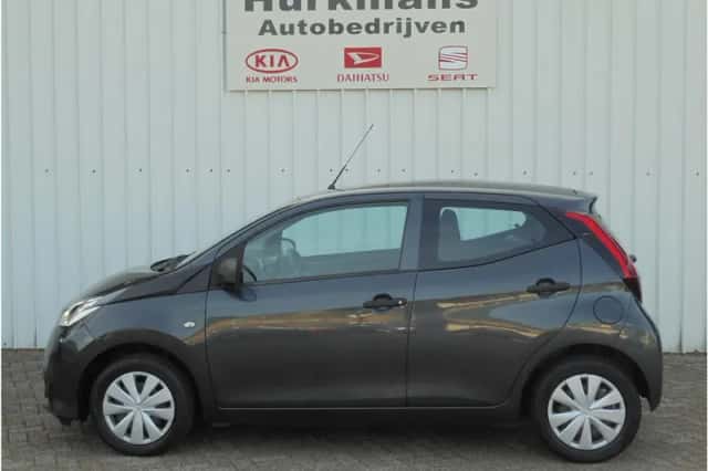 Toyota Aygo (2020) thumbnail 4