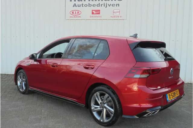 Volkswagen Golf (2024) thumbnail 6