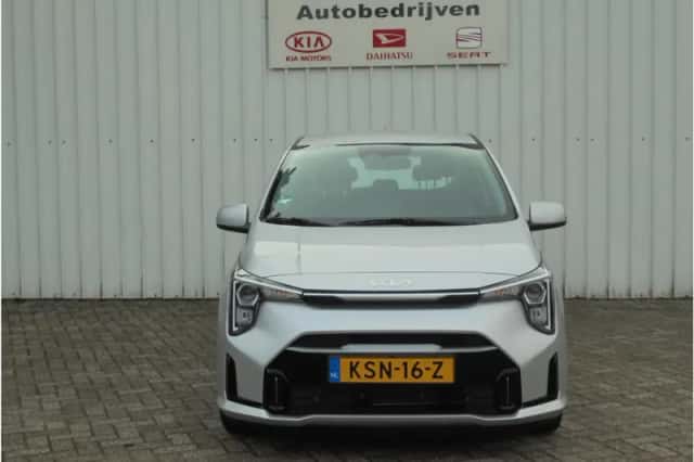 Kia Picanto (2025) thumbnail 2