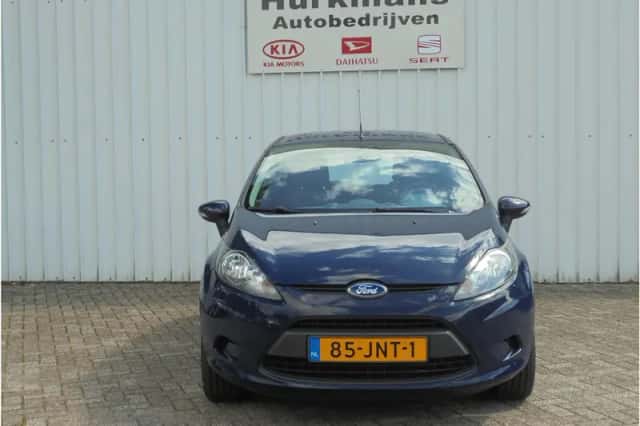 Ford Fiesta (2009) thumbnail 2