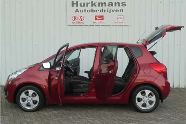 Kia Venga (2012) thumbnail 5