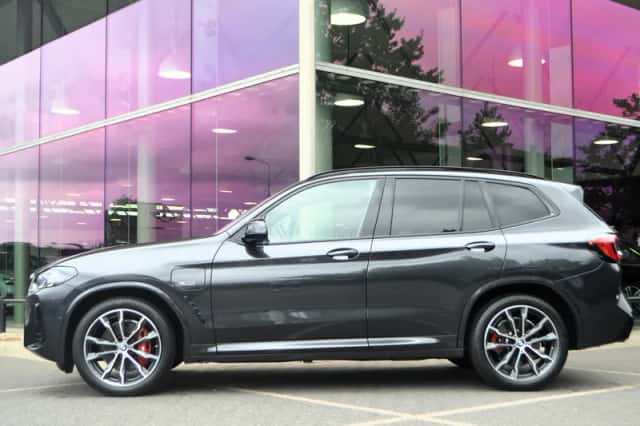 BMW X3 (2021) thumbnail 2