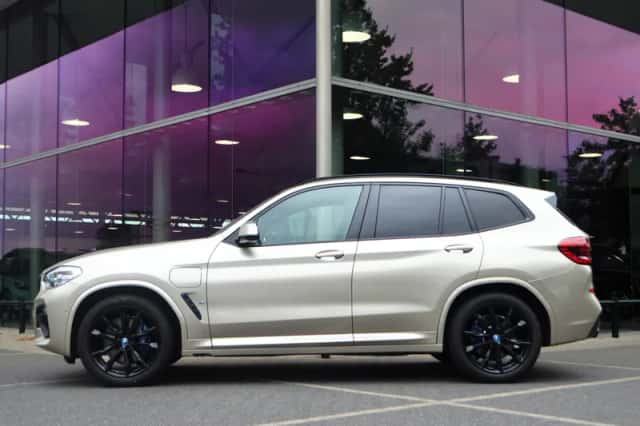 BMW X3 (2020) thumbnail 2
