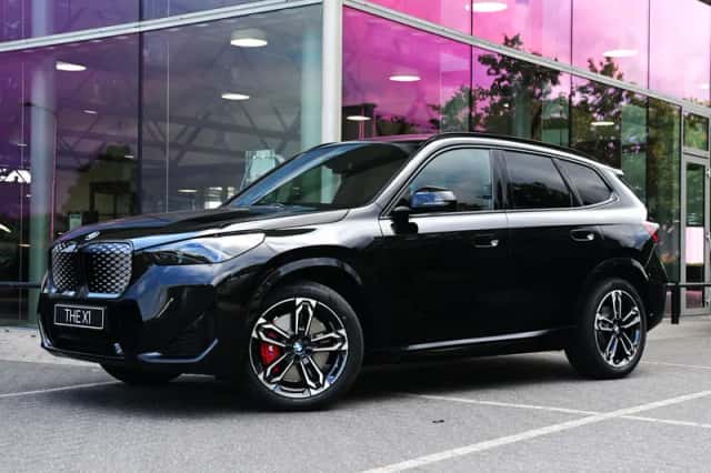 BMW iX1 (2026) thumbnail 1