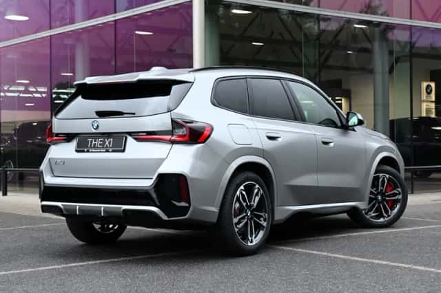 BMW iX1 (2026) thumbnail 3