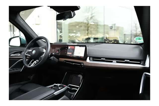 BMW X1 (2024) thumbnail 3