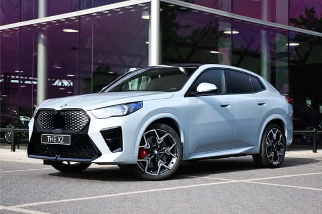 BMW iX2 (2026) thumbnail 1