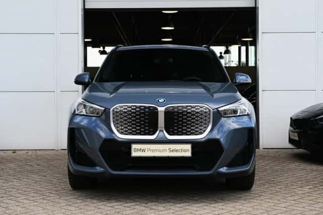BMW iX1 (2025) thumbnail 5