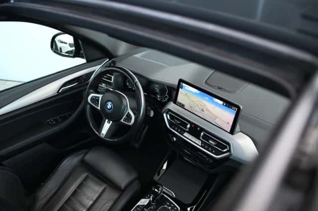 BMW X3 (2022) thumbnail 6