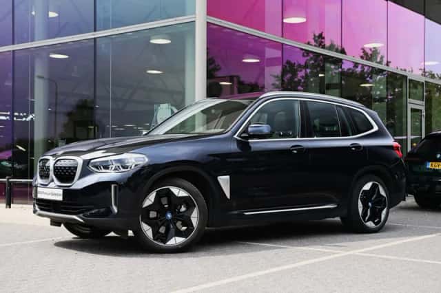 BMW iX3 (2021) thumbnail 1