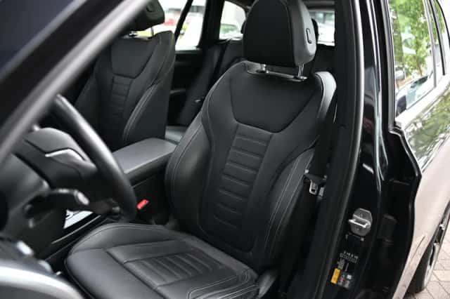 BMW iX3 (2021) thumbnail 4