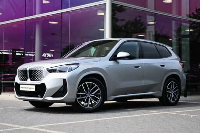 BMW iX1 (2024) thumbnail 1