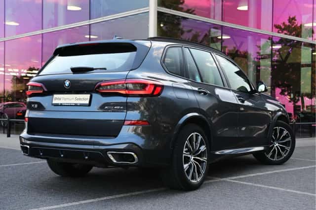 BMW X5 (2021) thumbnail 2