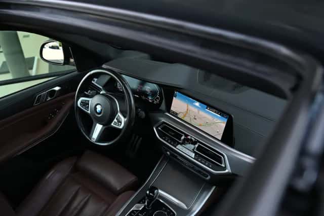 BMW X5 (2021) thumbnail 6