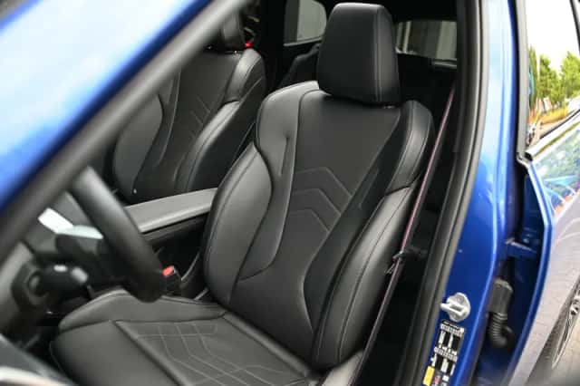 BMW iX1 (2025) thumbnail 4
