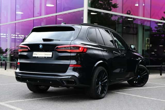 BMW X5 (2022) thumbnail 2